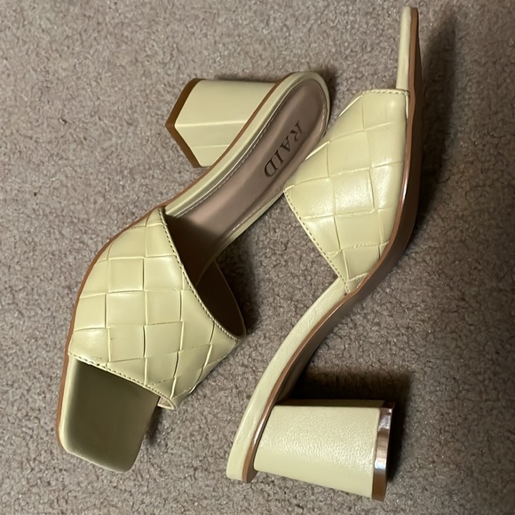 RAID | Albie | Woven | Slip-On | Block Heel |Sandals | Pastel Yellow | Size 38 - Picture 9 of 11